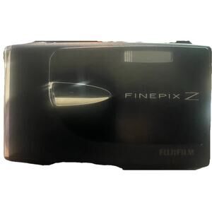 Fuji Fine pic 200FD 10.0 Compact Digital Camera In Black W/ Case & SD Card